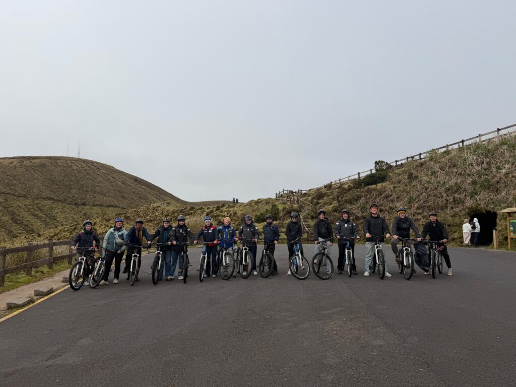Vulkanbesichtigung und Fahrradtour